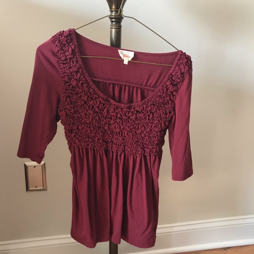 Three quarter sweet ruffled top